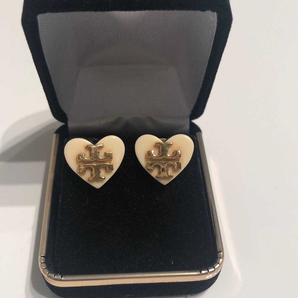 💗Tory Burch Gold & Ivory Logo Heart Stud Earring